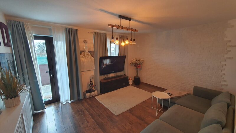 Popesti-Leordeni, vila, mobilata si utilata 15 minute de metrou Berceni